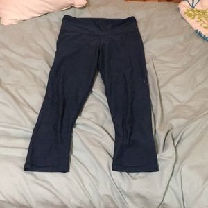 i am selling leggings